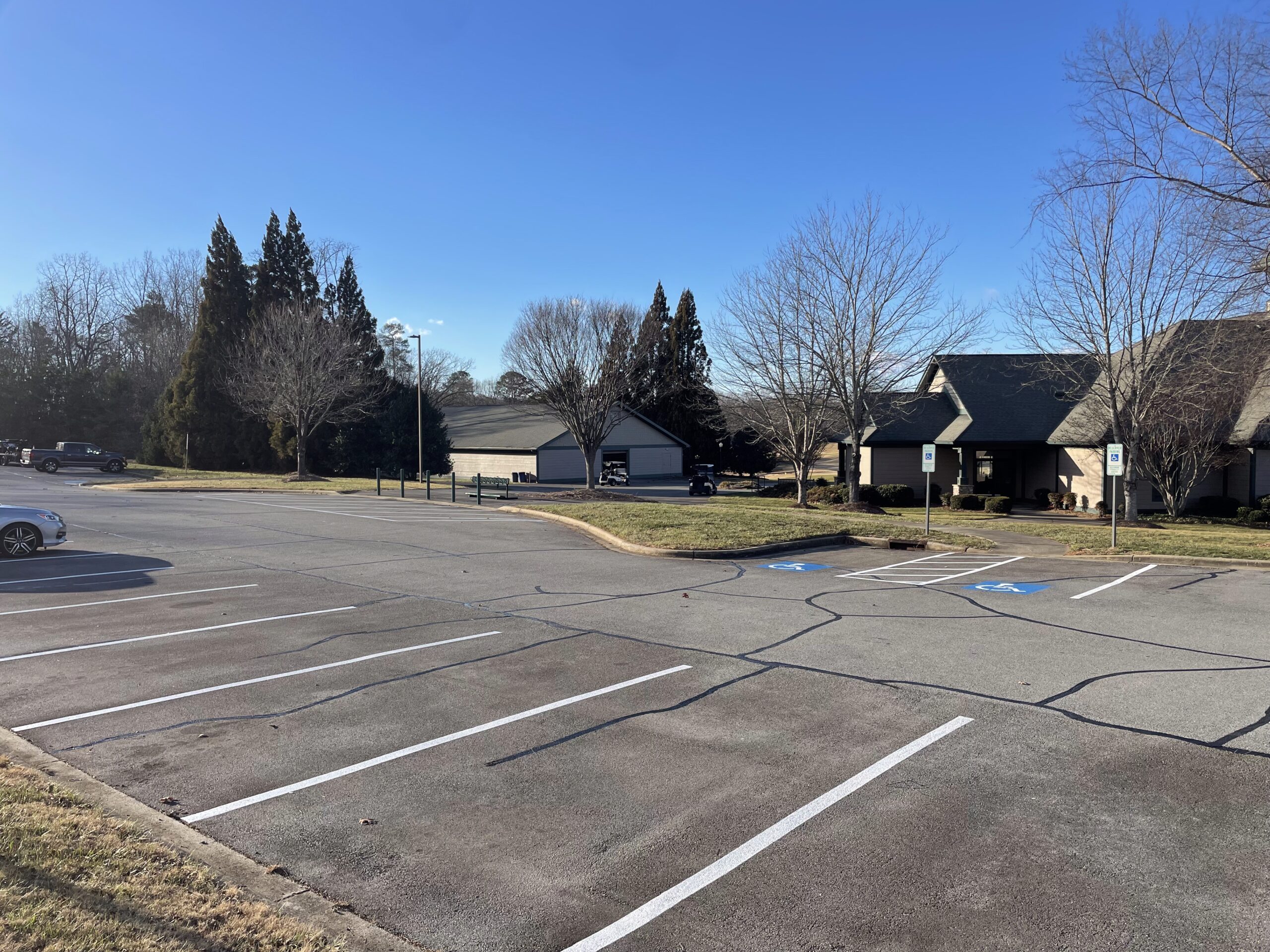 Commercial parking lot sealcoating Mount Airy NC Surry County